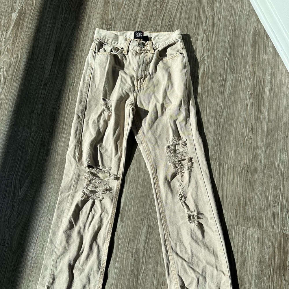 BDG Ripped Beige Jeans